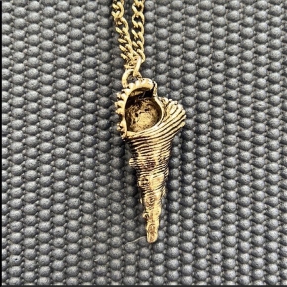 Of Mice & Men Necklace - Picture 2 of 4